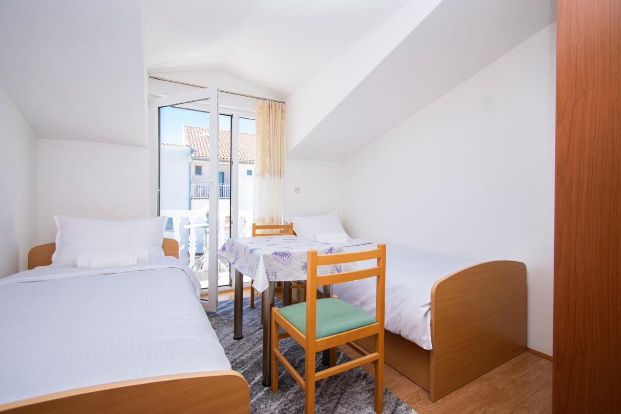 Family Holiday Apartments Lucia Vodice Exteriér fotografie