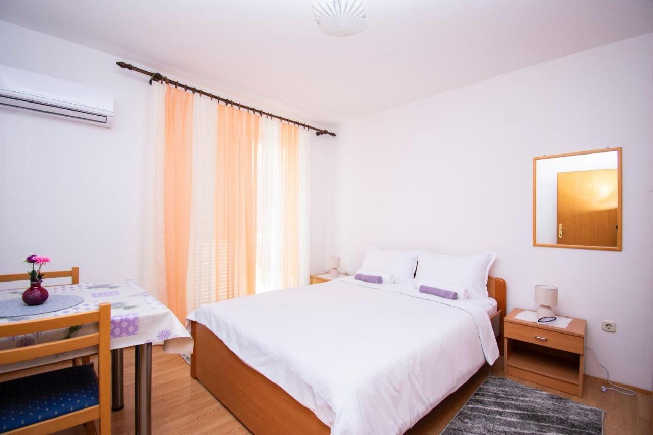 Family Holiday Apartments Lucia Vodice Exteriér fotografie