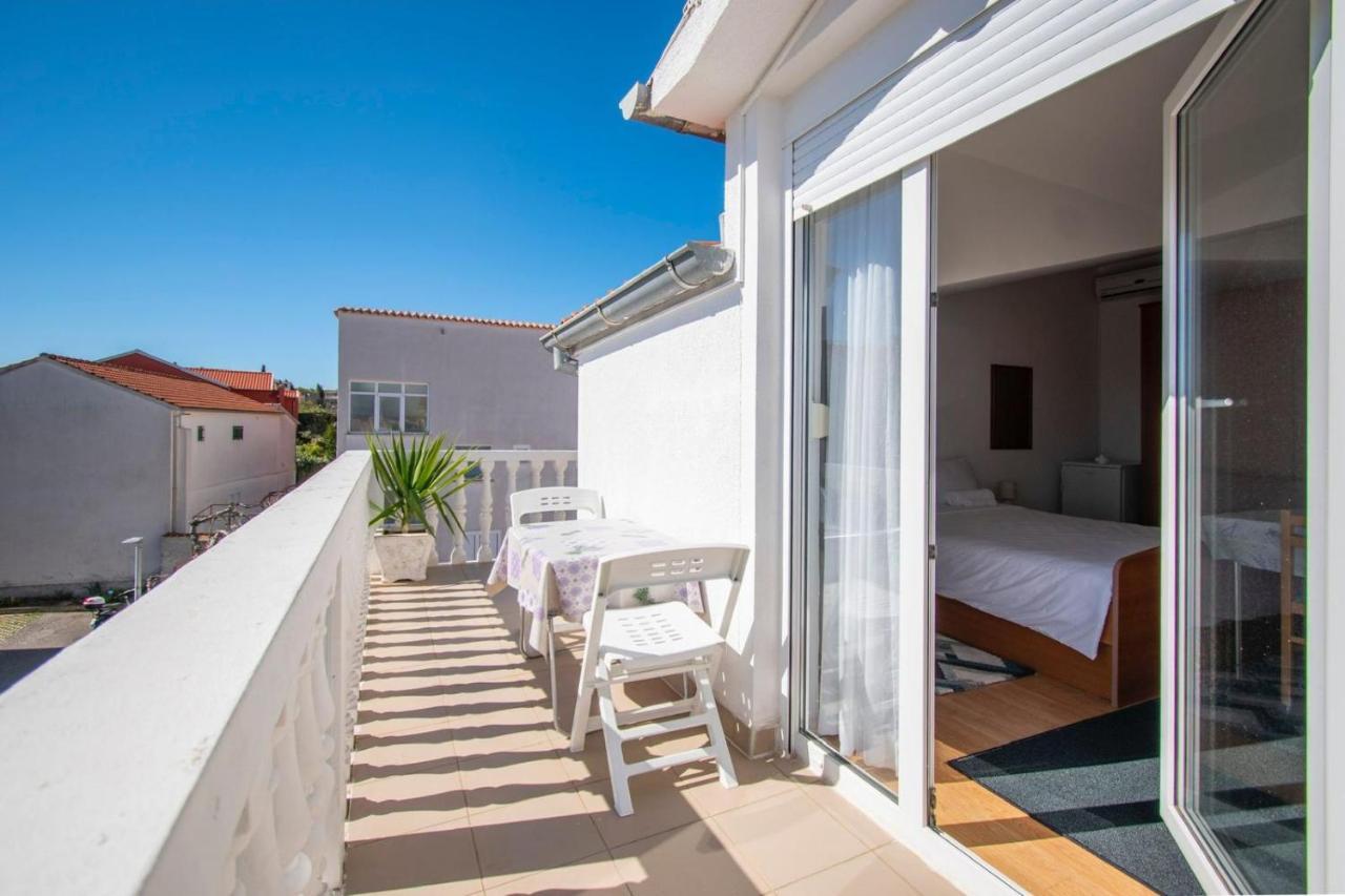 Family Holiday Apartments Lucia Vodice Exteriér fotografie