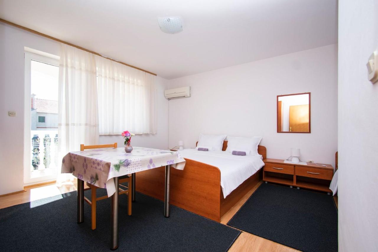 Family Holiday Apartments Lucia Vodice Exteriér fotografie