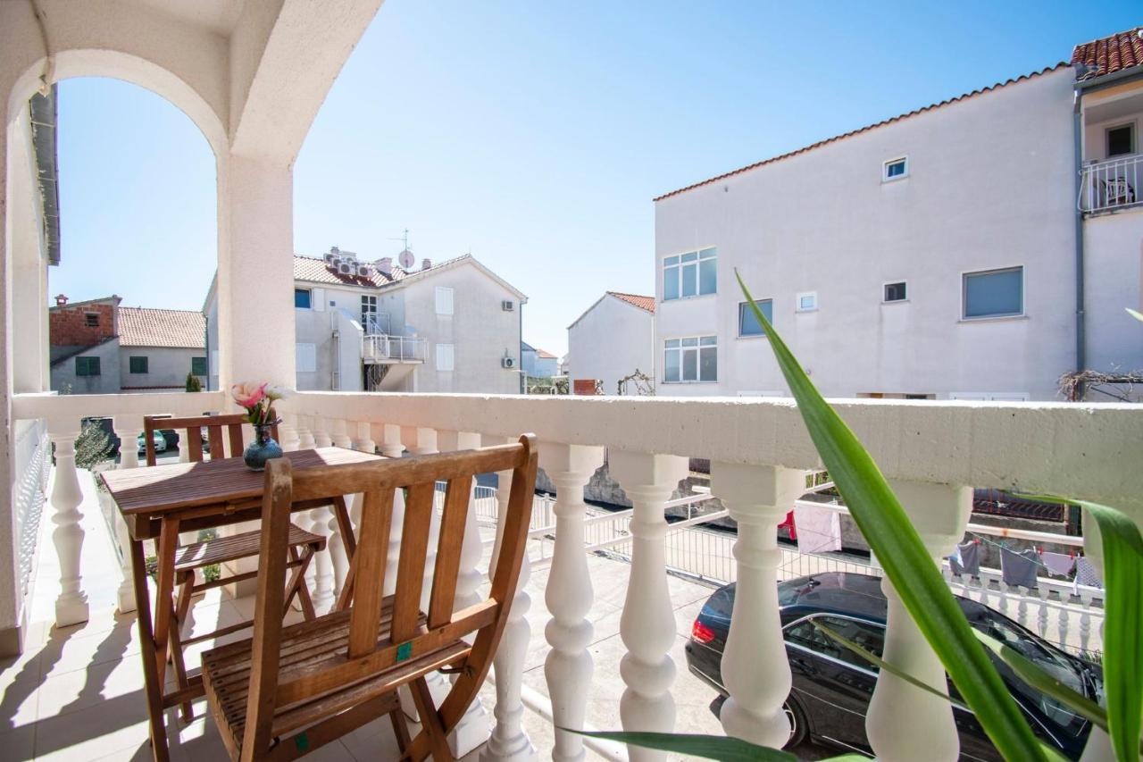 Family Holiday Apartments Lucia Vodice Exteriér fotografie