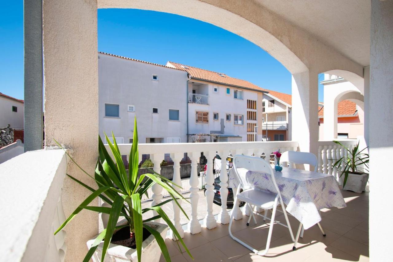 Family Holiday Apartments Lucia Vodice Exteriér fotografie