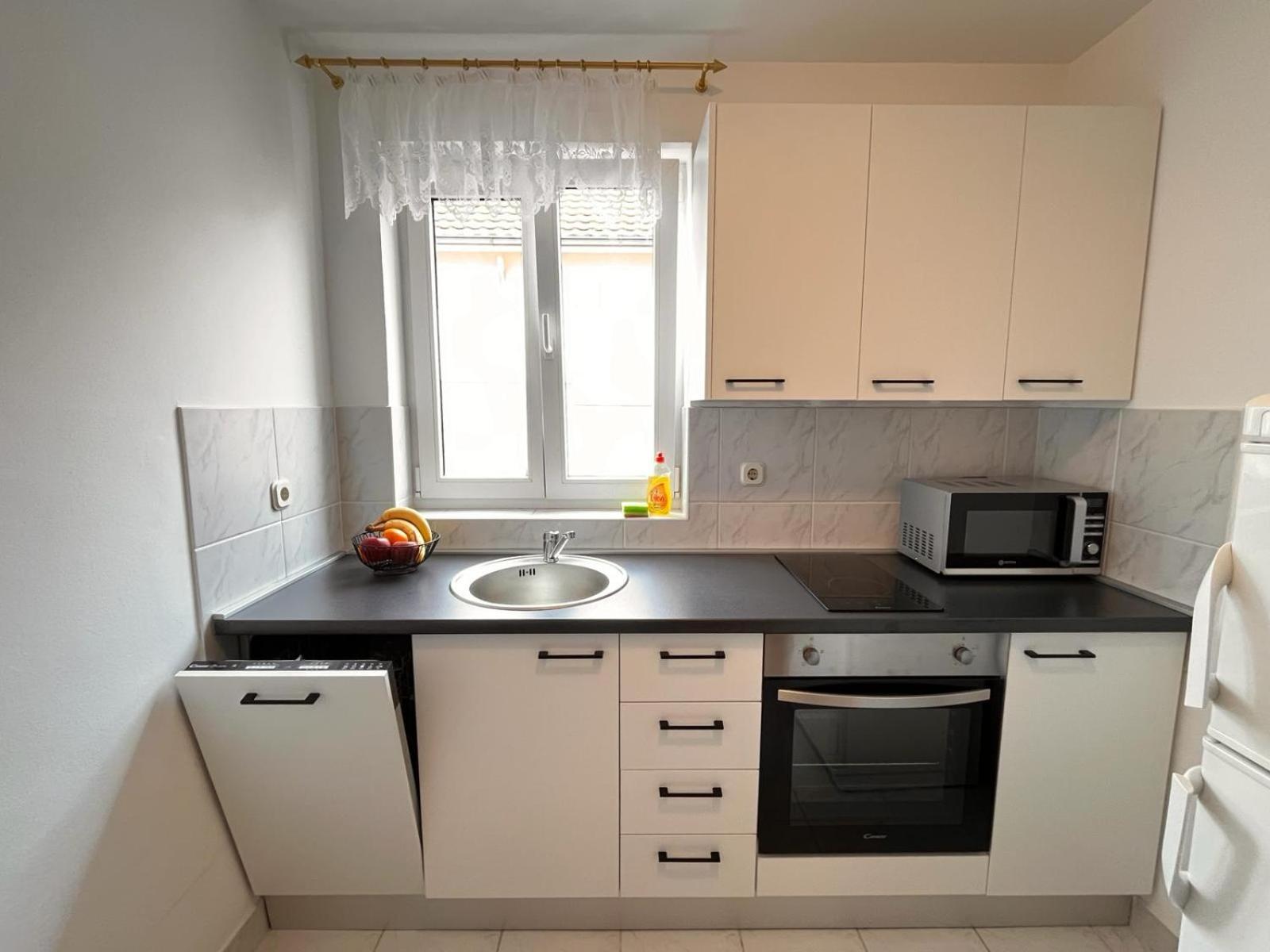 Family Holiday Apartments Lucia Vodice Exteriér fotografie